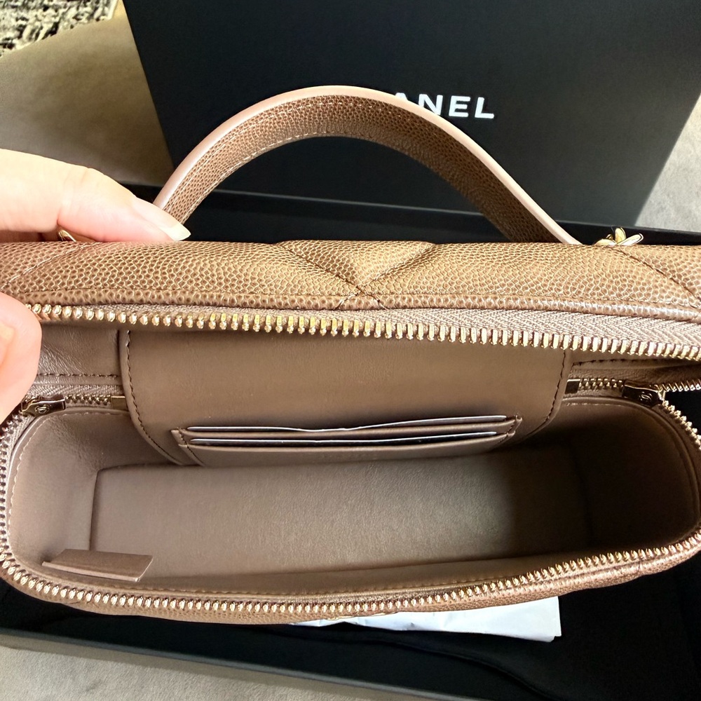 !SOLD! 
CHANEL Brown Quilted Vanity Bag with Gold Chain Strap - Picture 7 of 11